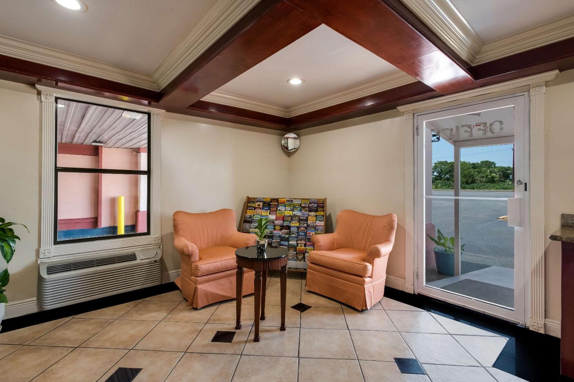 Rodeway Inn & Suites East New Orleans Exterior photo