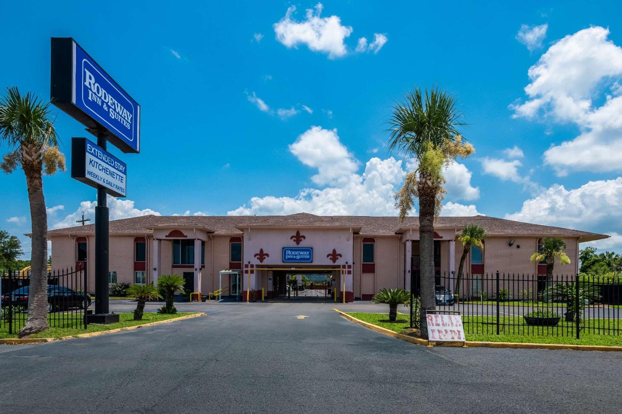 Rodeway Inn & Suites East New Orleans Exterior photo